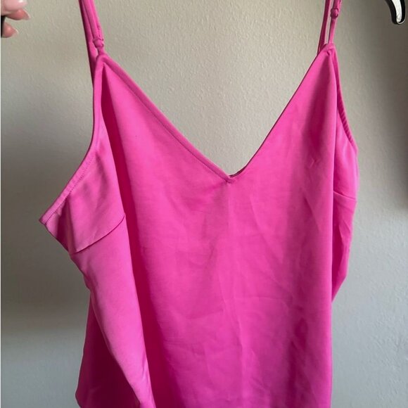 pink tank top - Picture 2 of 4